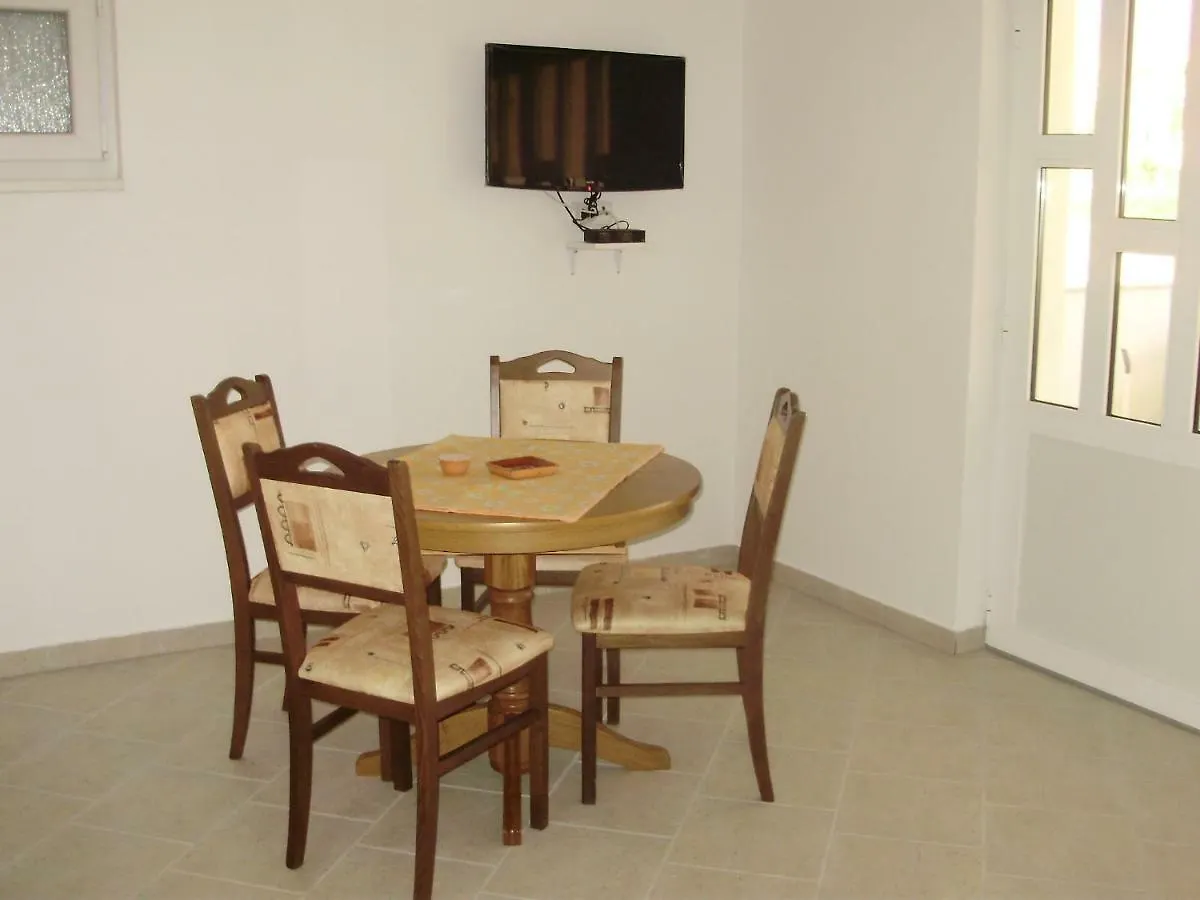 Apartments Ruzmarin Vrsi